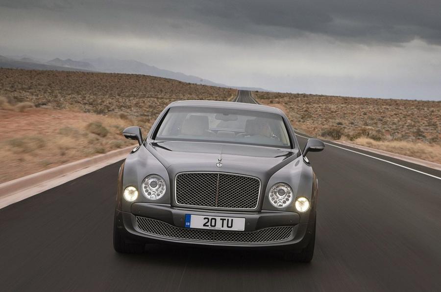  Bentley Mulsanne Mulliner Driving Specification 2013 года  (фото 8 из 18)